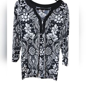 Womens Size Small Black And White Rafaella‎ Tunic Shirt